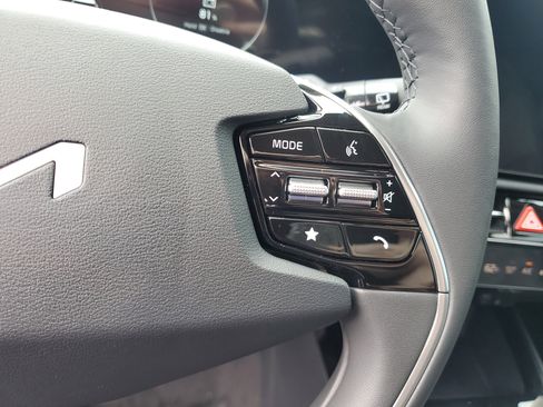 New 2025 Kia Niro Wind w/ Wind Preserve Package image 26