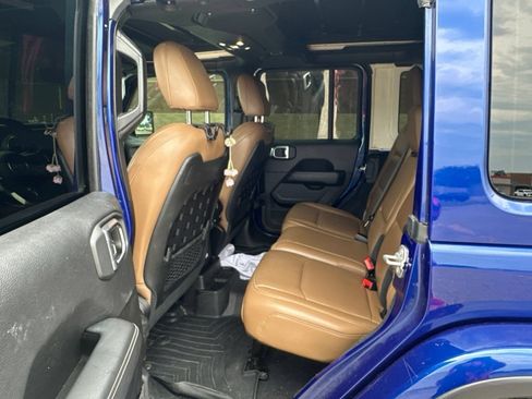 Used 2020 Jeep Wrangler Unlimited Rubicon AWD/4WD image 4