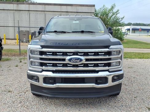 Used 2023 Ford F350 Lariat w/ Lariat Ultimate Package AWD/4WD image 2
