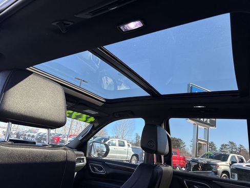 Used 2022 Chevrolet Tahoe Z71 w/ Luxury Package image 22