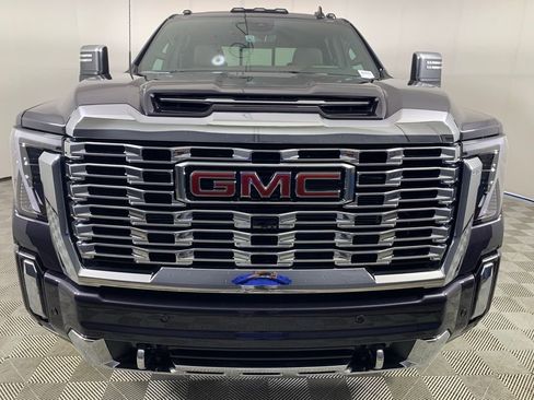 New 2026 GMC Sierra 2500 Denali w/ Denali Reserve Package image 11