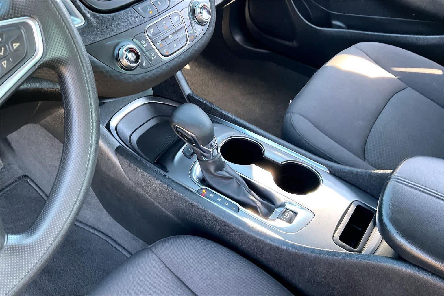 Used 2024 Chevrolet Malibu LT FWD image 16