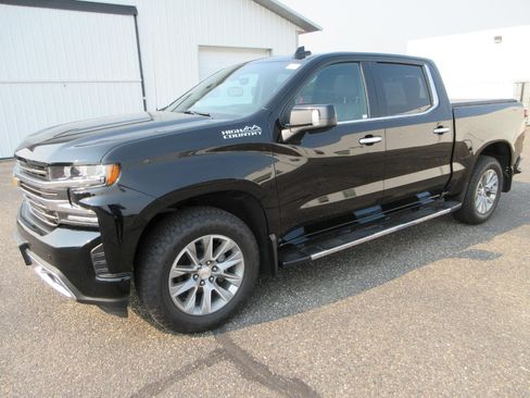 Certified 2022 Chevrolet Silverado 1500 High Country w/ Technology Package AWD/4WD image 1