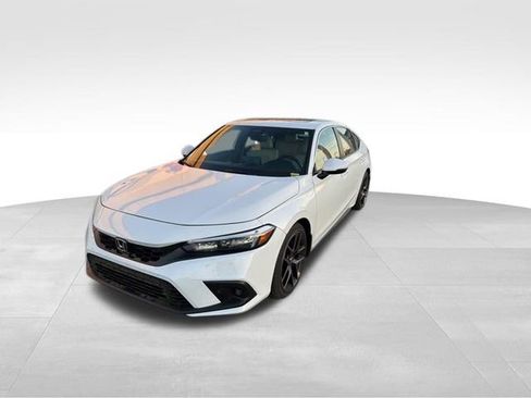 Used 2023 Honda Civic Sport Touring image 4