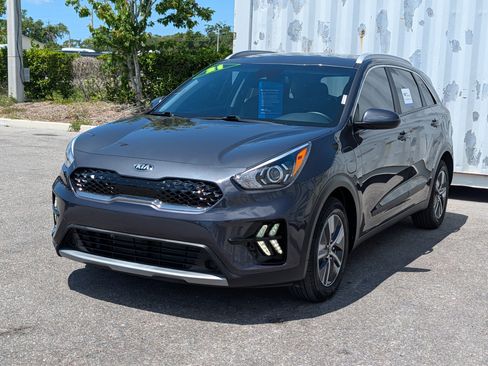 Used 2021 Kia Niro LXS image 7