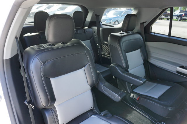 Used 2023 Ford Explorer XLT w/ Equipment Group 202A RWD image 15
