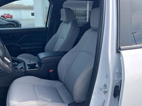 Used 2025 Toyota Tacoma SR5 w/ SR5 Upgrade Package image 19