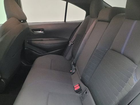 Used 2021 Toyota Corolla SE image 18
