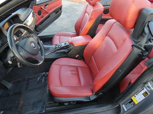 Used 2013 BMW 328i Convertible image 41