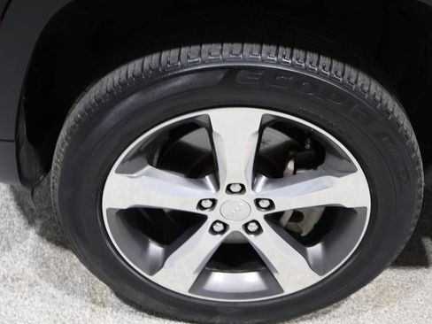 Used 2022 Jeep Grand Cherokee L Limited image 7