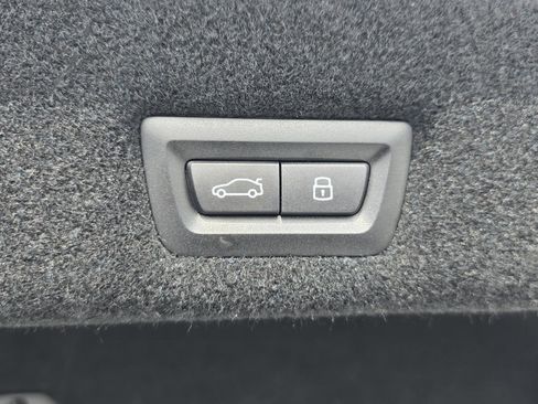 New 2025 BMW i7 xDrive60 w/ Premium Package image 10