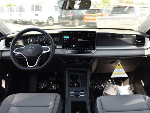 New 2026 Volkswagen Tiguan SE AWD/4WD image 7