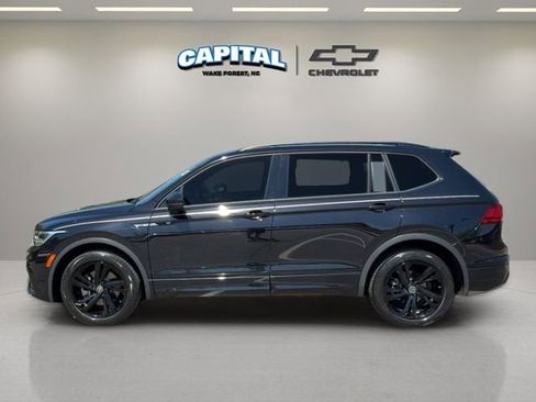 Used 2023 Volkswagen Tiguan SE R-Line FWD image 2