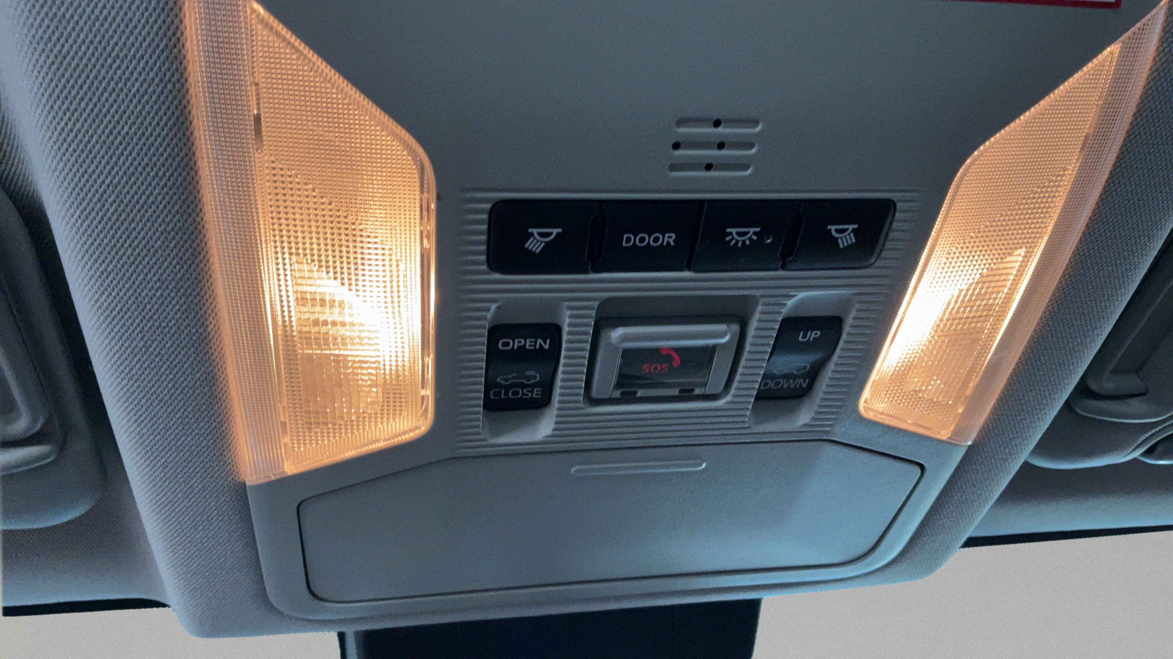 Used 2021 Toyota RAV4 XLE w/ Convenience Package FWD image 19