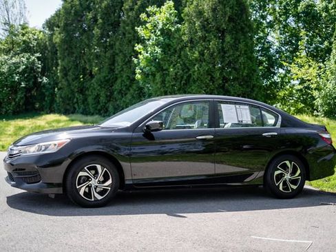 Used 2016 Honda Accord LX image 8