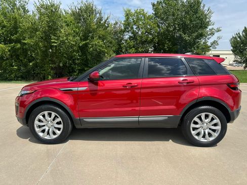 Used 2019 Land Rover Range Rover Evoque AWD/4WD image 9