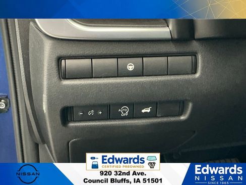Used 2023 Nissan Rogue Platinum AWD/4WD image 30