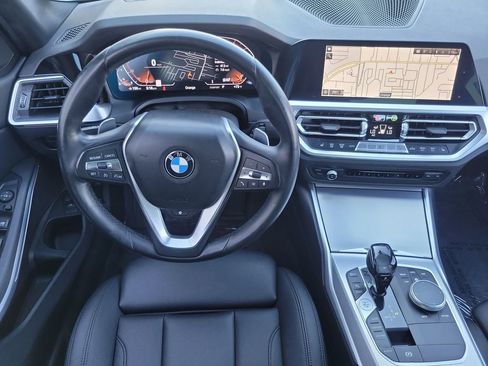 Used 2020 BMW 330i xDrive Sedan w/ Premium Package image 4