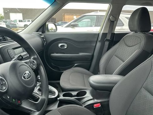 Used 2015 Kia Soul FWD image 6