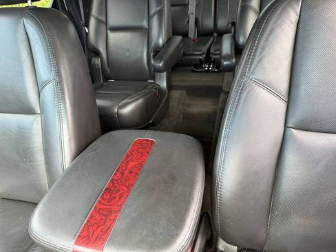 Used 2007 Cadillac Escalade AWD w/ Information Package image 21