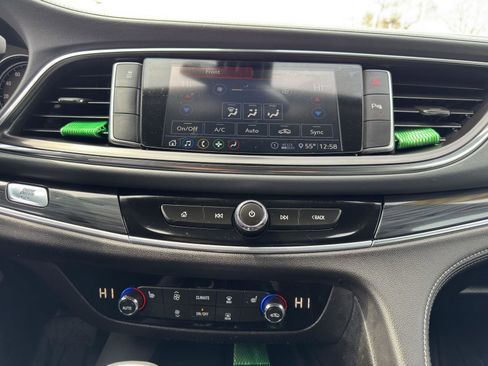 Used 2021 Buick Enclave Preferred FWD image 24