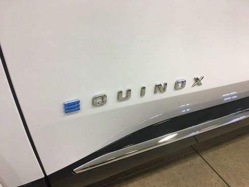 Used 2024 Chevrolet Equinox EV LT image 13