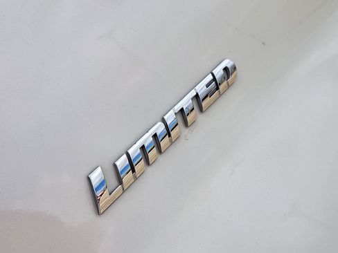Used 2022 Toyota 4Runner Limited RWD image 17