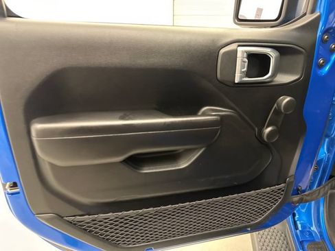 Used 2021 Jeep Wrangler Sport AWD/4WD image 18