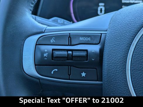 Used 2023 Kia Sportage EX image 28