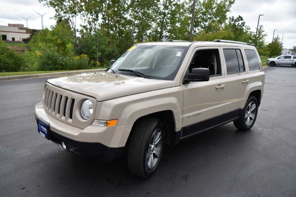 Used 2017 Jeep Patriot High Altitude FWD image 10