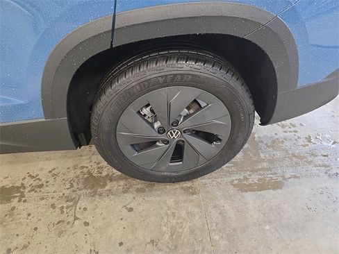 New 2026 Volkswagen Taos S image 24