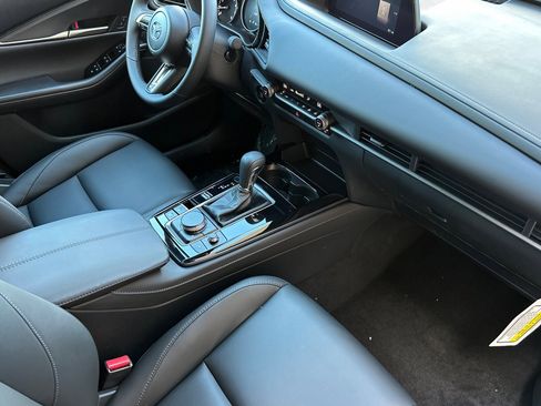 Used 2025 MAZDA CX-30 AWD 2.5 S w/ Select Sport Pkg image 19