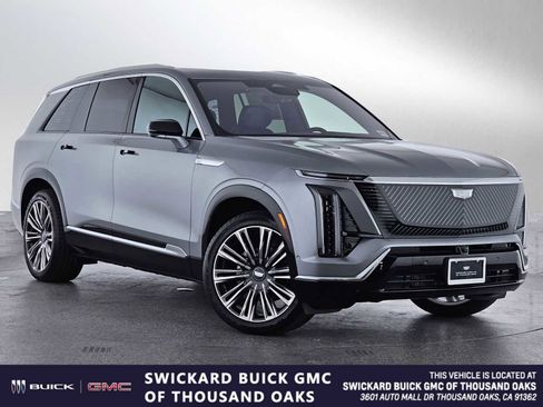 New 2026 Cadillac Vistiq Premium Luxury w/ LPO, Floor Liner Package image 1