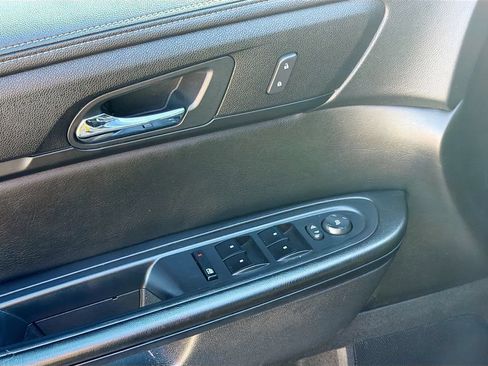 Used 2017 Chevrolet Traverse LT w/ True North Edition AWD/4WD image 18
