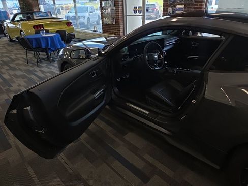 Used 2025 Ford Mustang GT Premium w/ GT Performance Package RWD image 18
