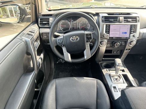 Used 2022 Toyota 4Runner TRD Sport w/ Technology Package AWD/4WD image 11