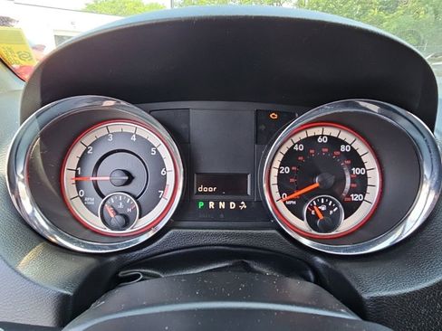 Used 2019 Dodge Grand Caravan SXT FWD image 7