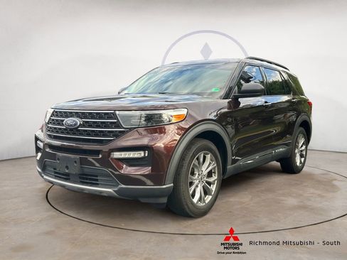 Used 2020 Ford Explorer XLT w/ Equipment Group 202A image 7