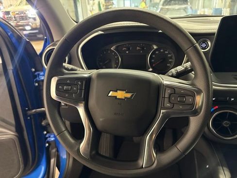 Used 2025 Chevrolet Blazer LT AWD/4WD image 15