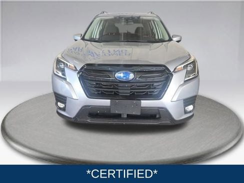 Used 2022 Subaru Forester Premium AWD/4WD image 6