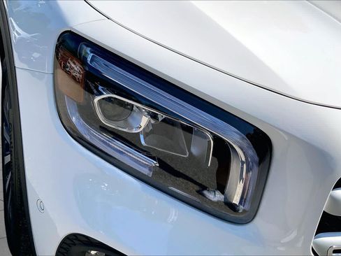 Certified 2022 Mercedes-Benz GLB 250 4MATIC image 27