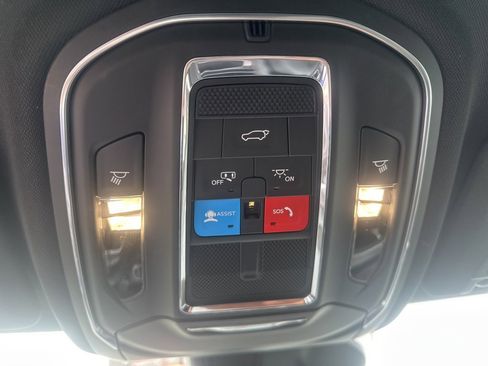 New 2025 Jeep Grand Cherokee L Laredo image 30