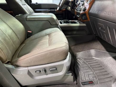 Used 2015 Ford F350 King Ranch w/ King Ranch w/Chrome Package image 28