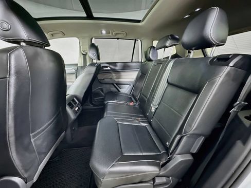Used 2022 Volkswagen Atlas SE w/ Panoramic Sunroof Package FWD image 17