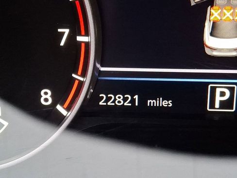 Used 2025 Nissan Sentra SV image 16