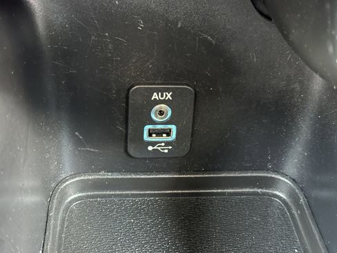 Used 2020 Dodge Journey SE w/ SE Popular Equipment Group image 25