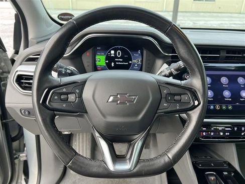 Used 2022 Chevrolet Bolt EUV Premier w/ Sun & Sound Package image 11