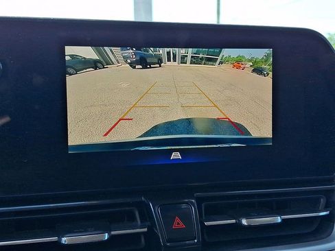 Used 2025 Chevrolet TrailBlazer LT AWD/4WD image 17