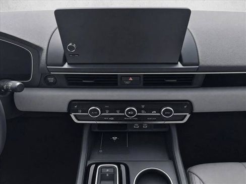 Used 2024 Honda Pilot Touring image 19