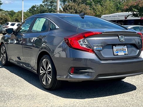 Used 2018 Honda Civic EX-T image 12